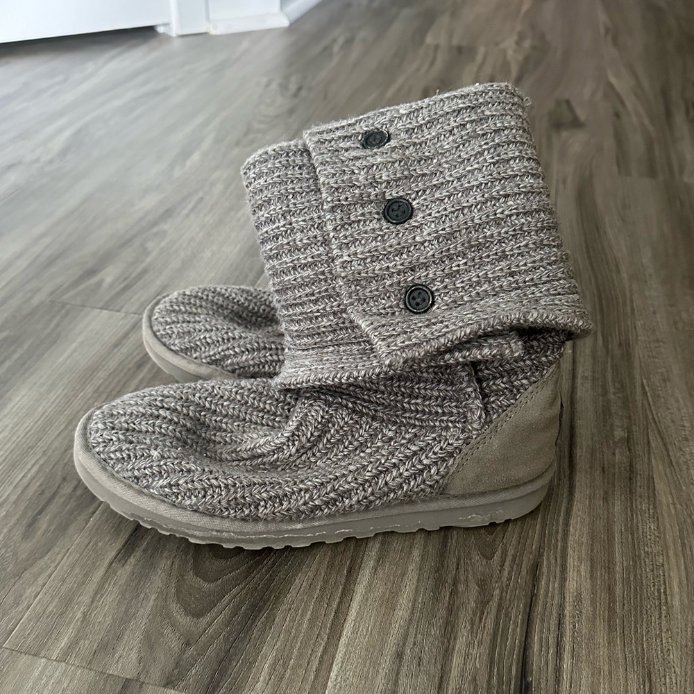 Ugh knit boots